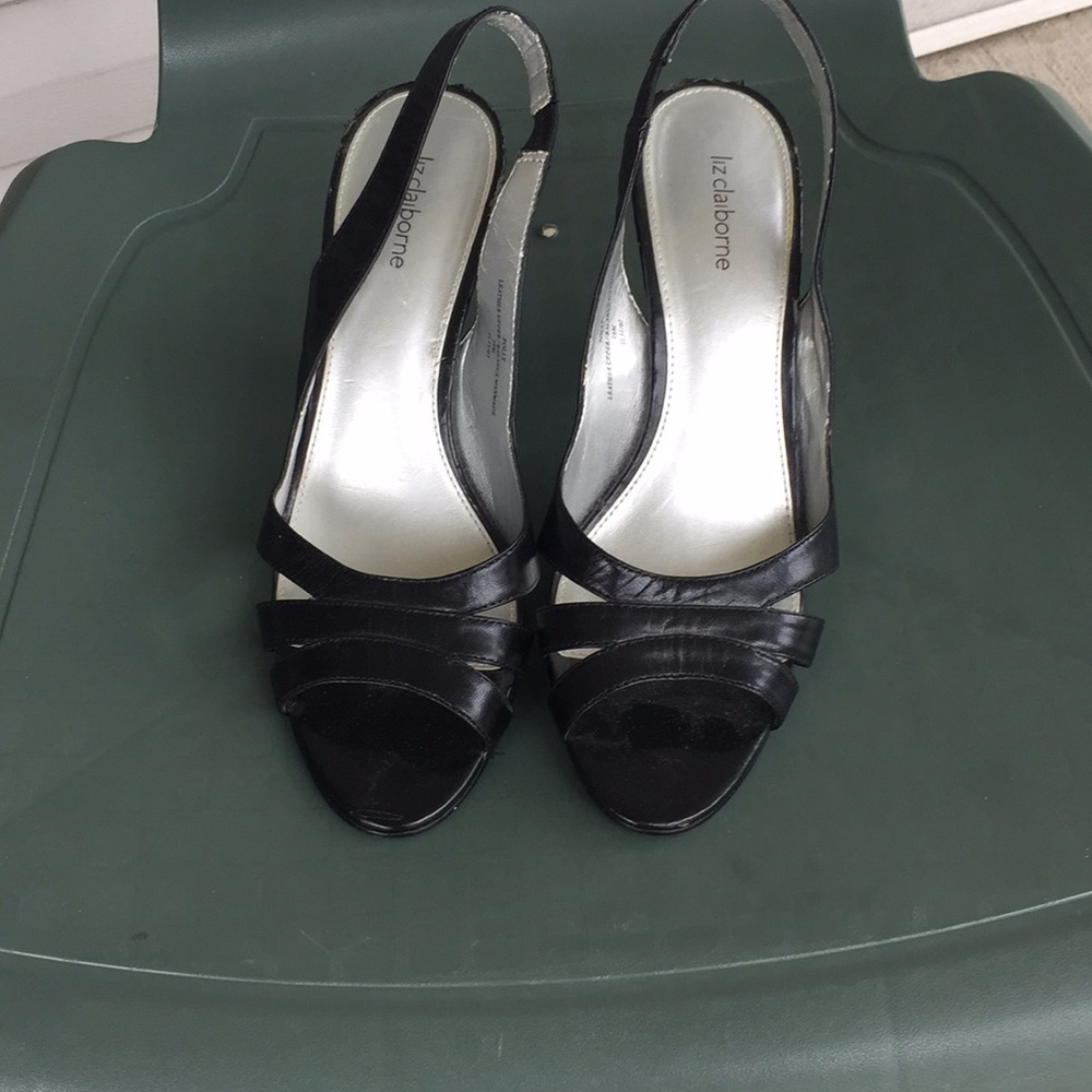 Liz Claiborne sandals size 10